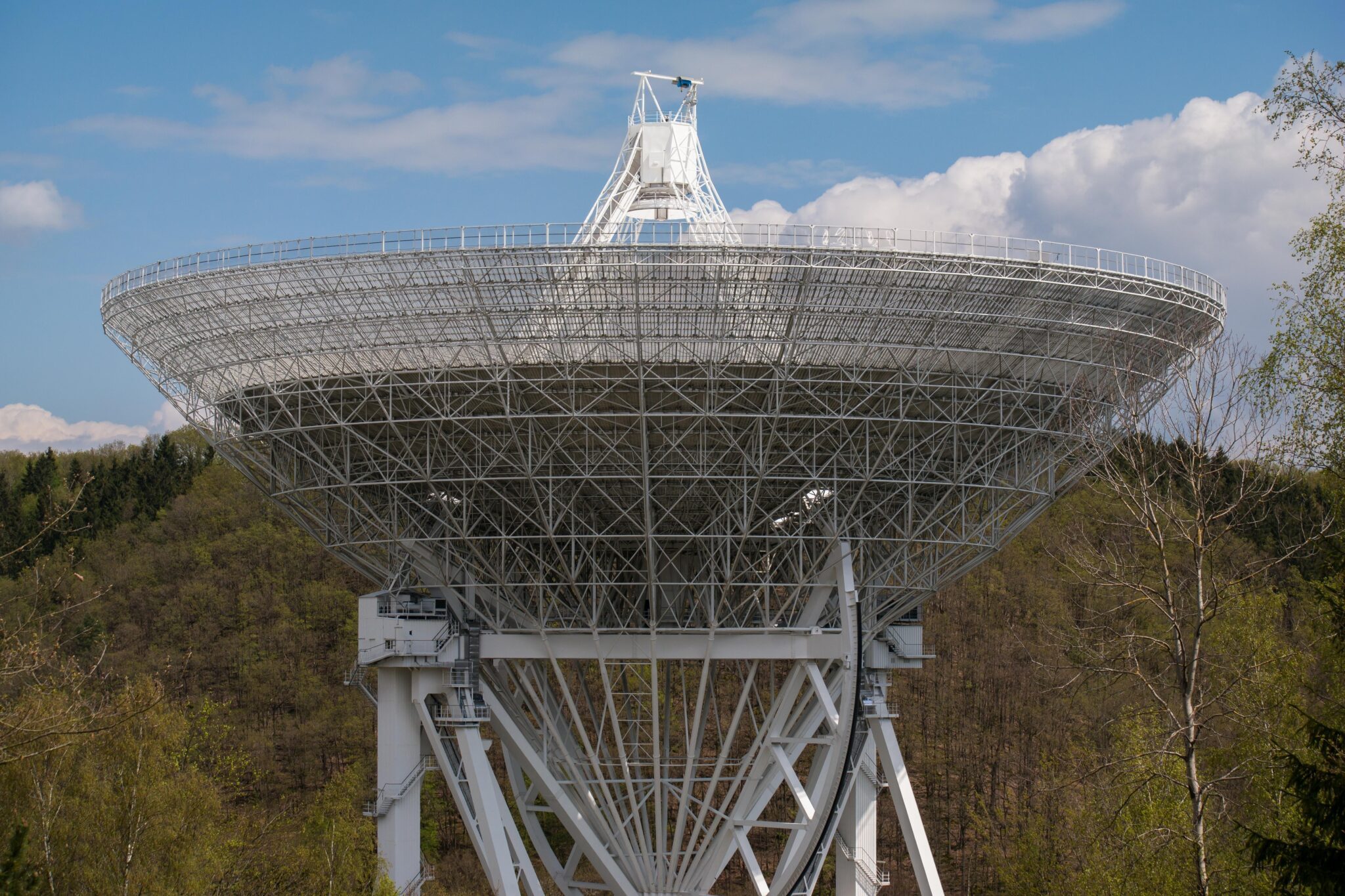 Image of large telecom tower