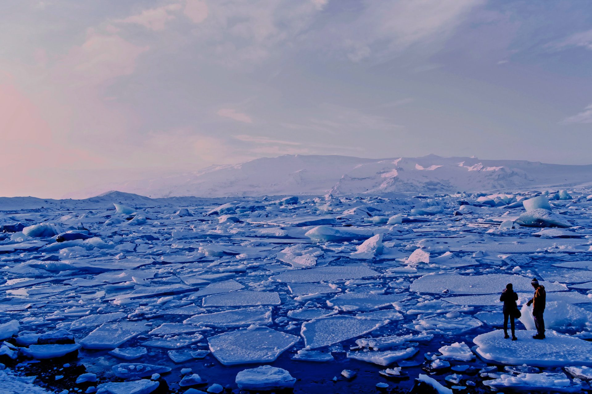 An image of ice glaciers broken apart - global warming